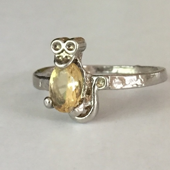 Vintage stamped 925 hammered  citron mouse ring - Picture 1 of 4